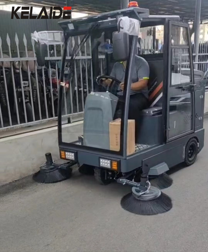 ɽ�|�{�ߵؙC2100ī�Gɫ��